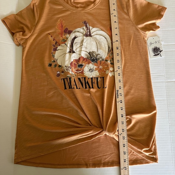 Thankful Pumpkin T-Shirt - Picture 4 of 9